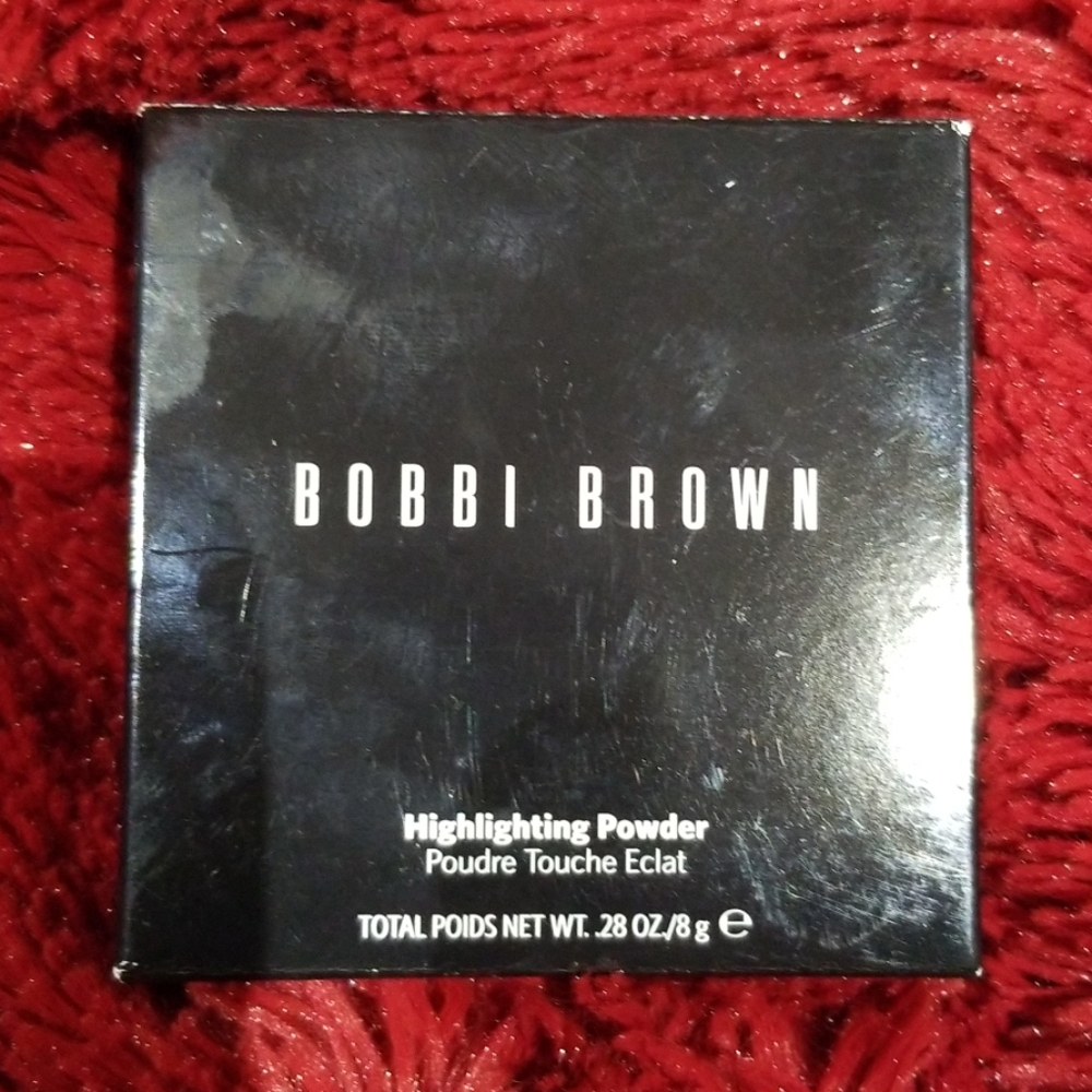 Bobbi Brown highlighting powder